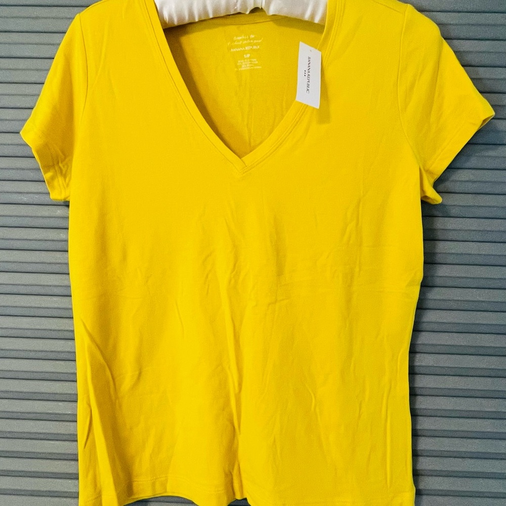 Banana Republic Sunny Yellow V-Neck Tee